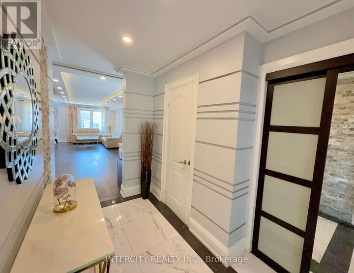 Property Photo:  7 Love Run Road  ON L6A 3M2 