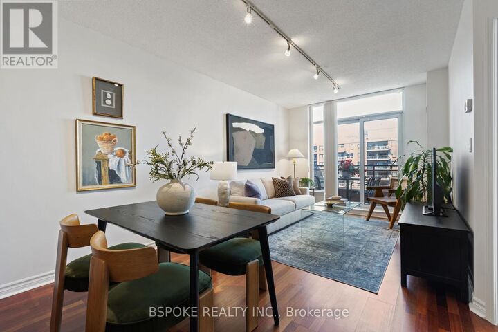 Property Photo:  19 Barberry Place 804  ON M2K 3E3 