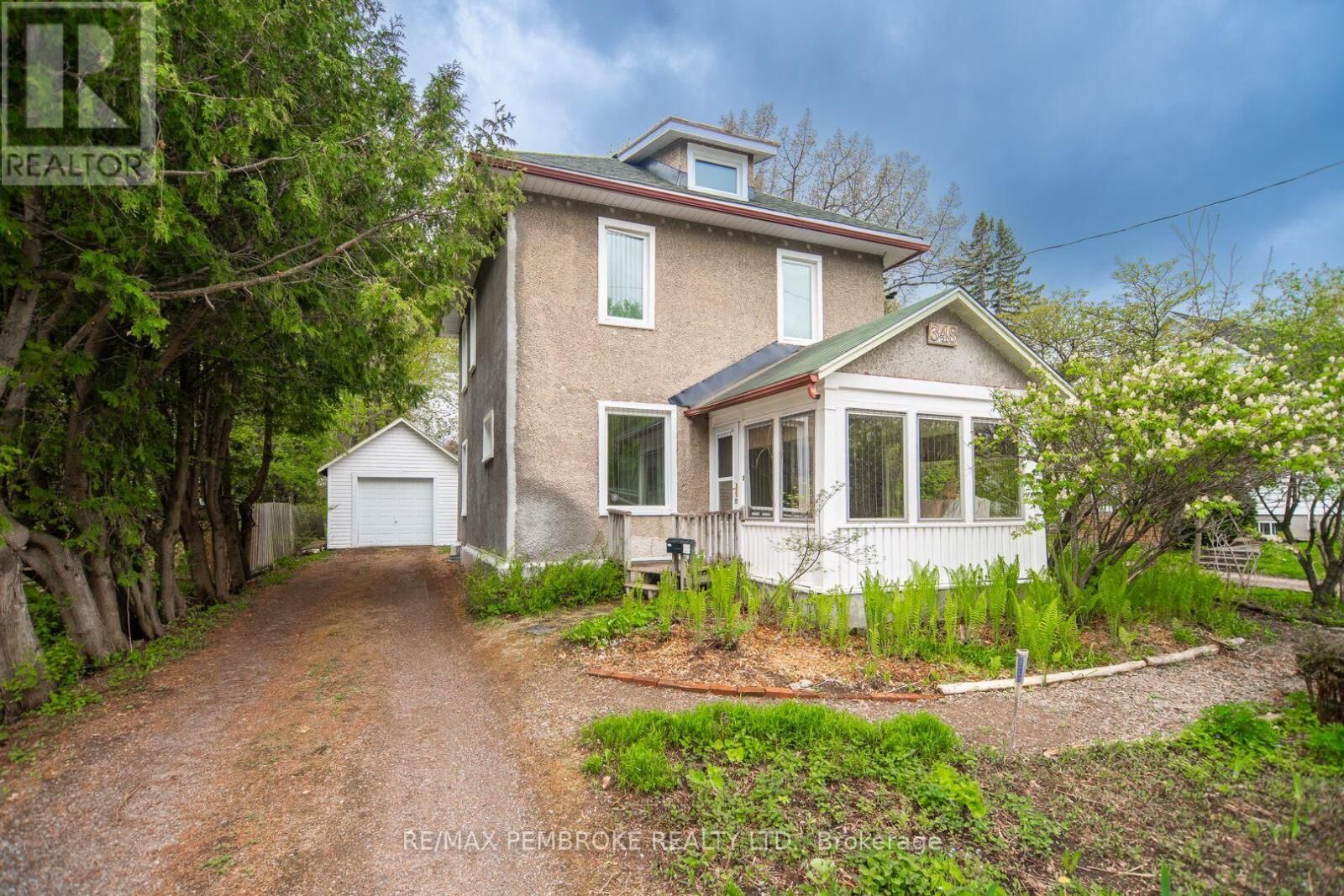 Property Photo:  348 Esther Street  ON K8A 3C8 