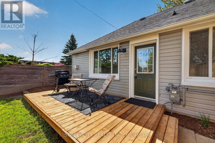 Property Photo: 1055 Commissioners Road East ON N5Z 3G6