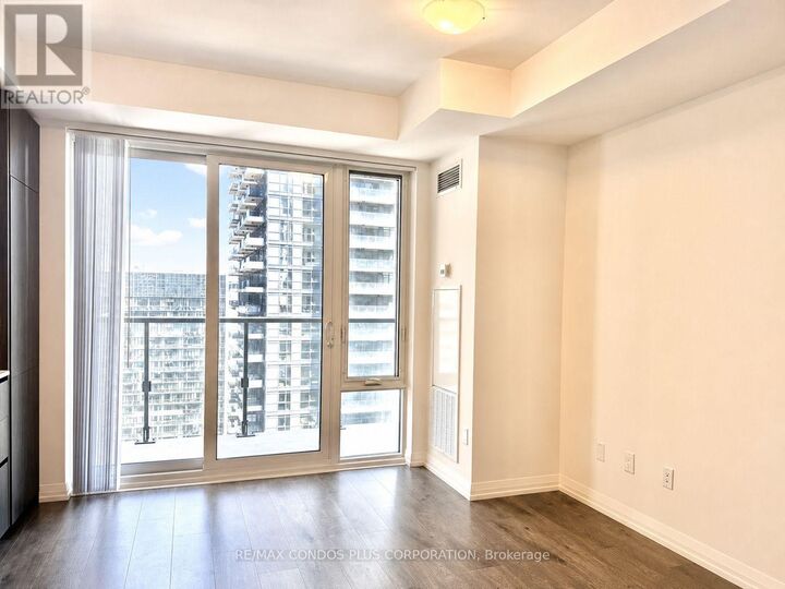 Property Photo: 28 Widmer Street 3126 ON M5V 2E7