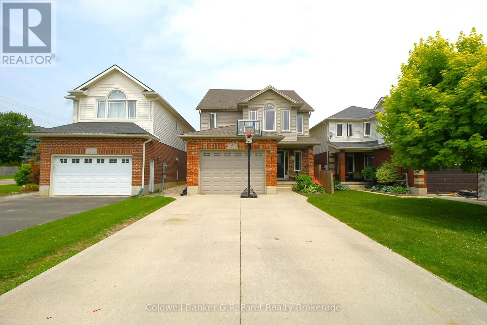 Property Photo:  4 Langrell Avenue  ON N4G 5X8 