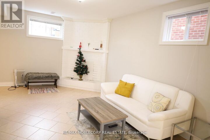 Property Photo: 5 Twinberry Crescent Lower ON L4L 3X5