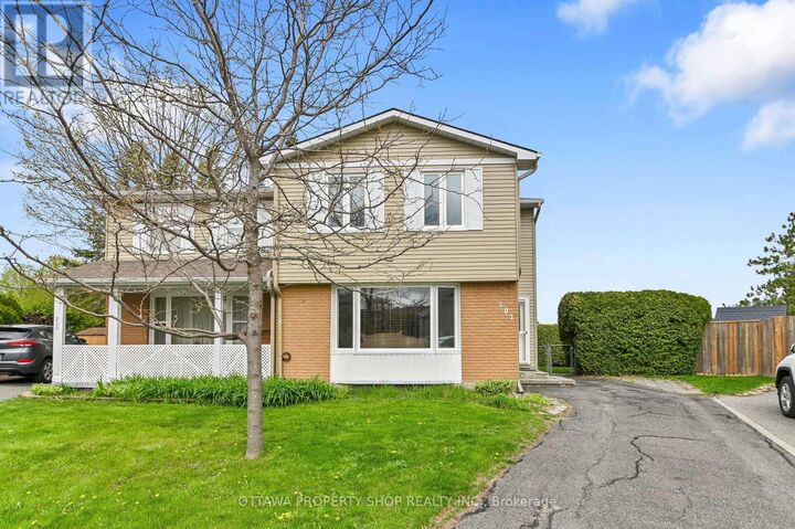 Property Photo: 202 Rosemary Gardens ON K1E 1Y8