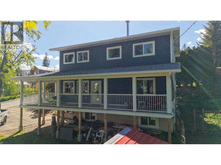 Photo de la propriété: 2058 Fifth Avenue BC V0G 1Y0