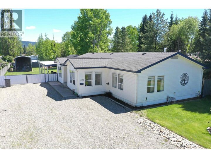 1302 Mountain Ash Road — photo 1