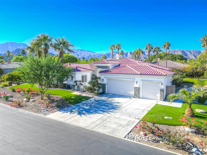 Property Photo: 49213 Hohokam River Street CA 92201