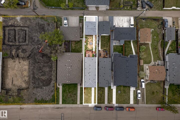 Property Photo:  10326 160 Street NW  AB T5P 3G3 