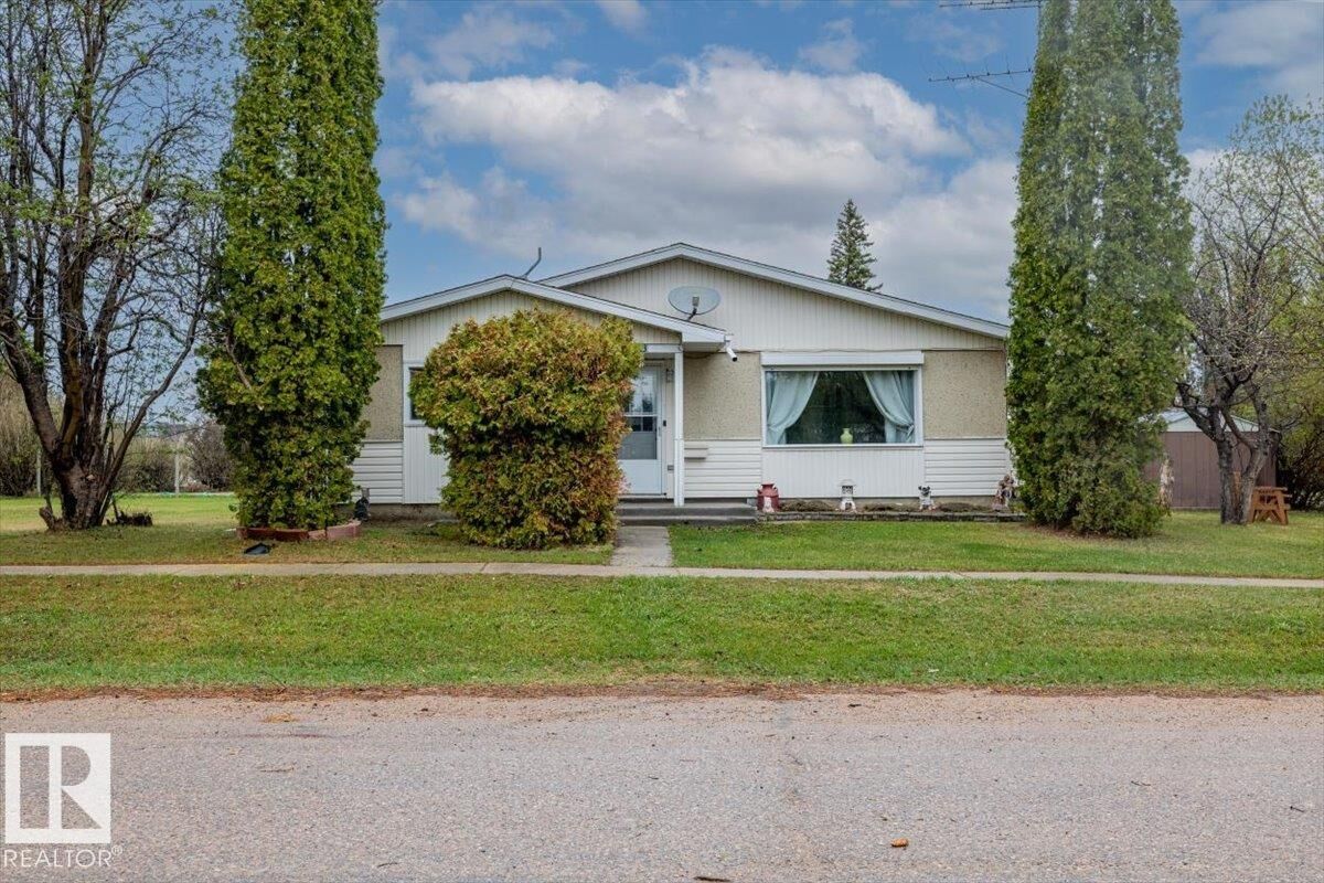 Property Photo: 4903 53 Street AB T0B 2G0