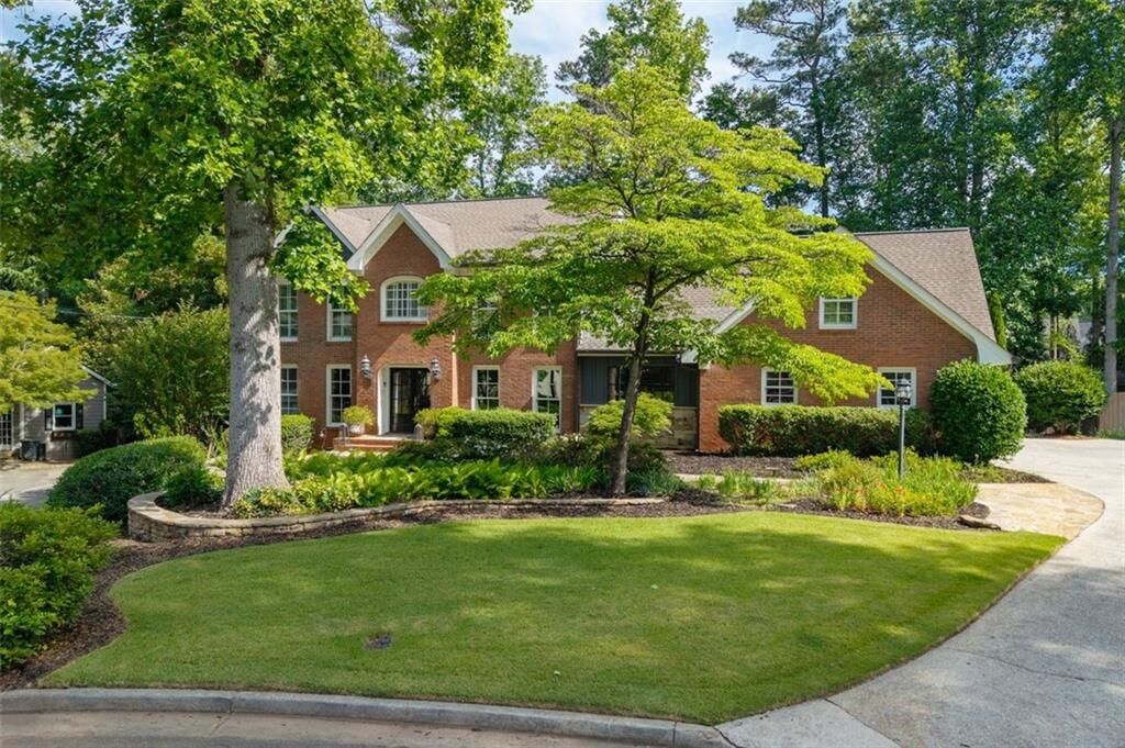 Property Photo: 1018 Redfield Lane GA 30338