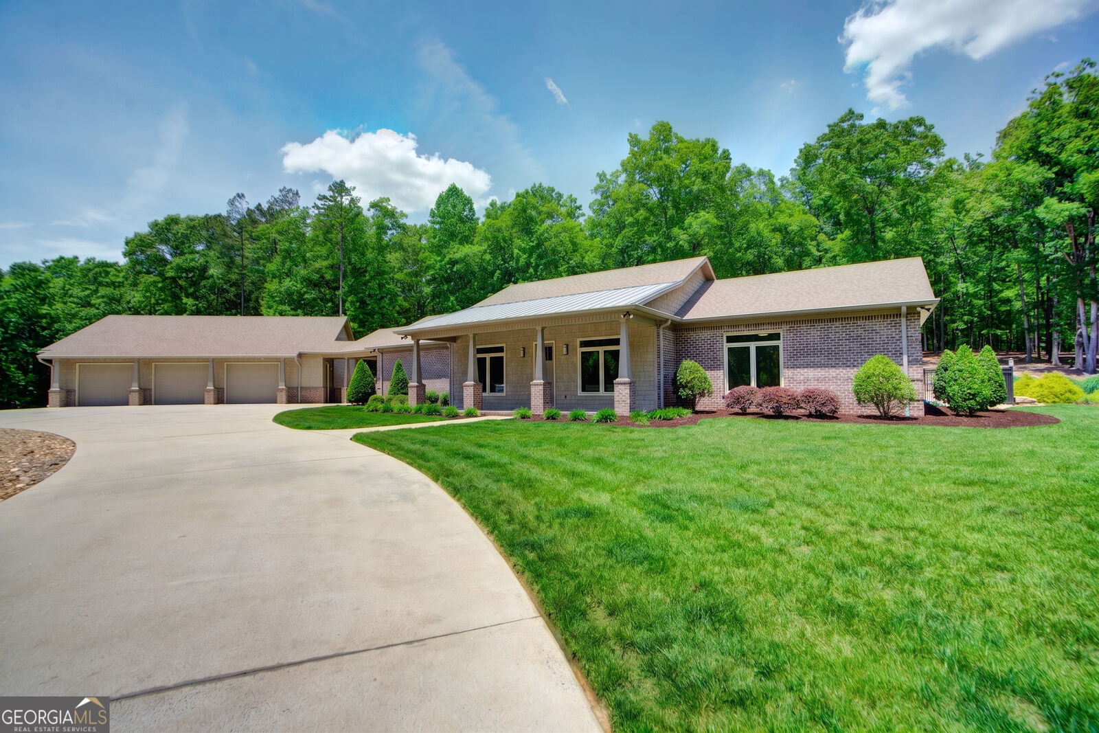 Property Photo:  610 Kings Bridge Road SW  GA 30124 