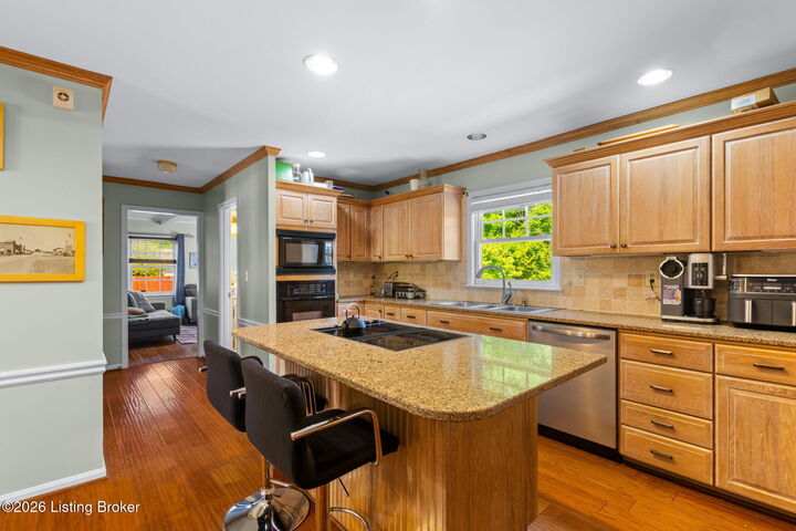 Property Photo:  10807 Helmsdale Ln  KY 40243 