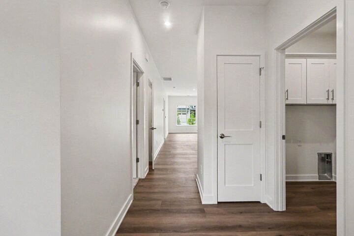 Property Photo:  1907 E Woodglen Circle  IN 46383 