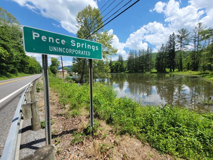 Property Photo: 7886 State Hwy 3 WV 24981