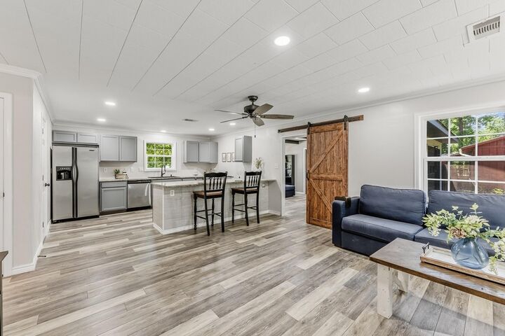 Property Photo:  191 Navaho Trail  TX 77360 