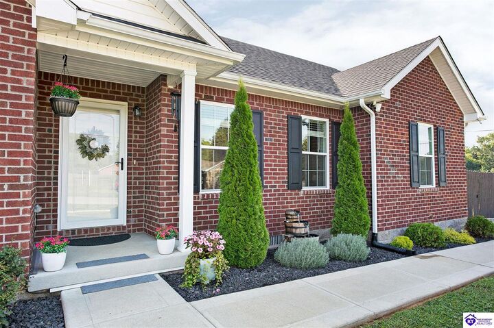 Property Photo:  124 Kentucky Avenue  KY 40004 