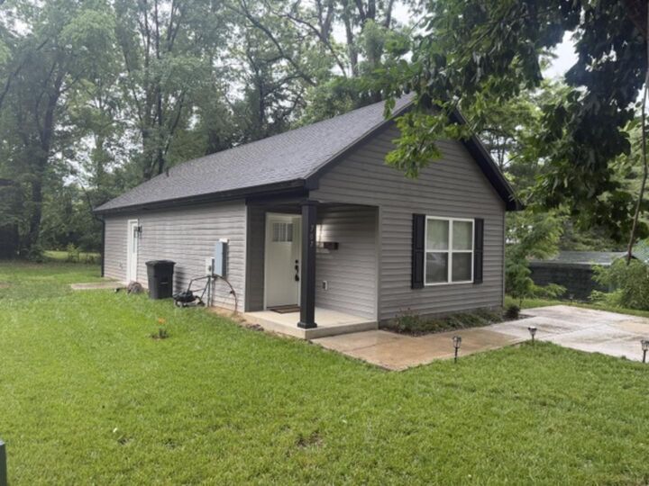 Property Photo:  707 Edelen Avenue  KY 40004 