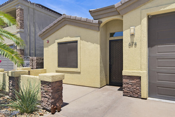 Property Photo:  678 Grand Island Dr  AZ 86403 