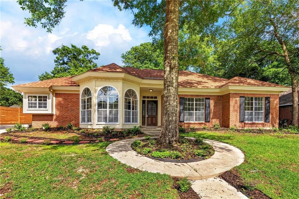 Property Photo: 1345 Wellsley Court AL 36695
