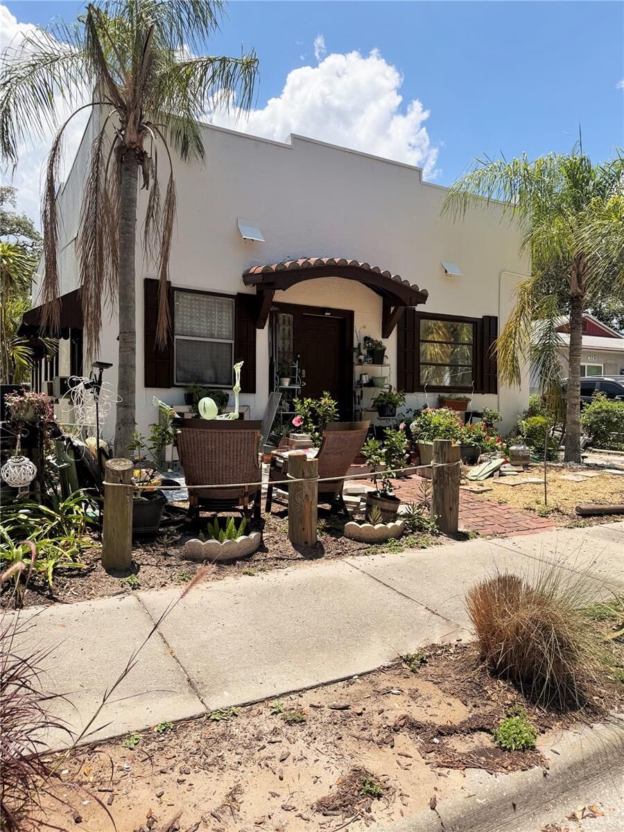 Property Photo:  305 Woodrow Avenue  FL 33770 