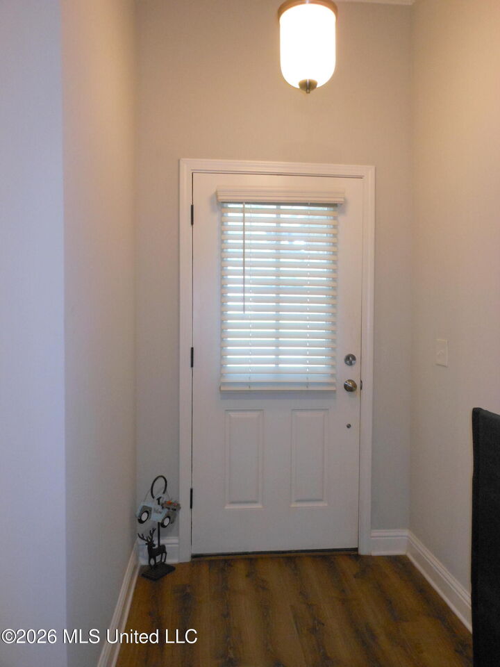 Property Photo:  708 Lexington Drive  MS 39073 