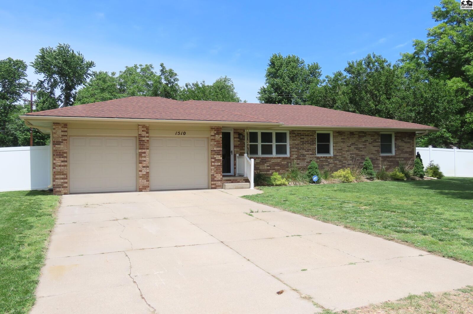 Property Photo:  1510 Linda Ln  KS 67502 