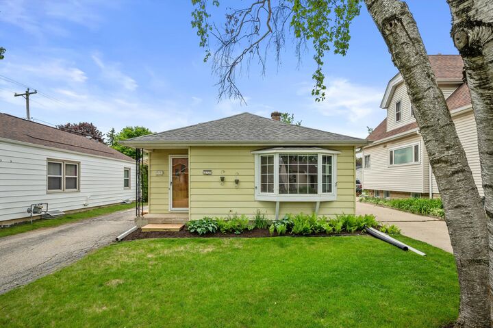 Property Photo: 12723 W Colfax Pl WI 53007