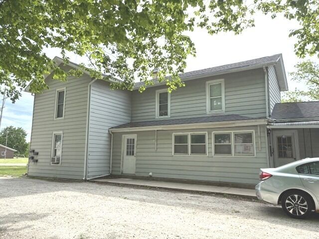 Property Photo: 722/724 W Grant Highway IL 60152