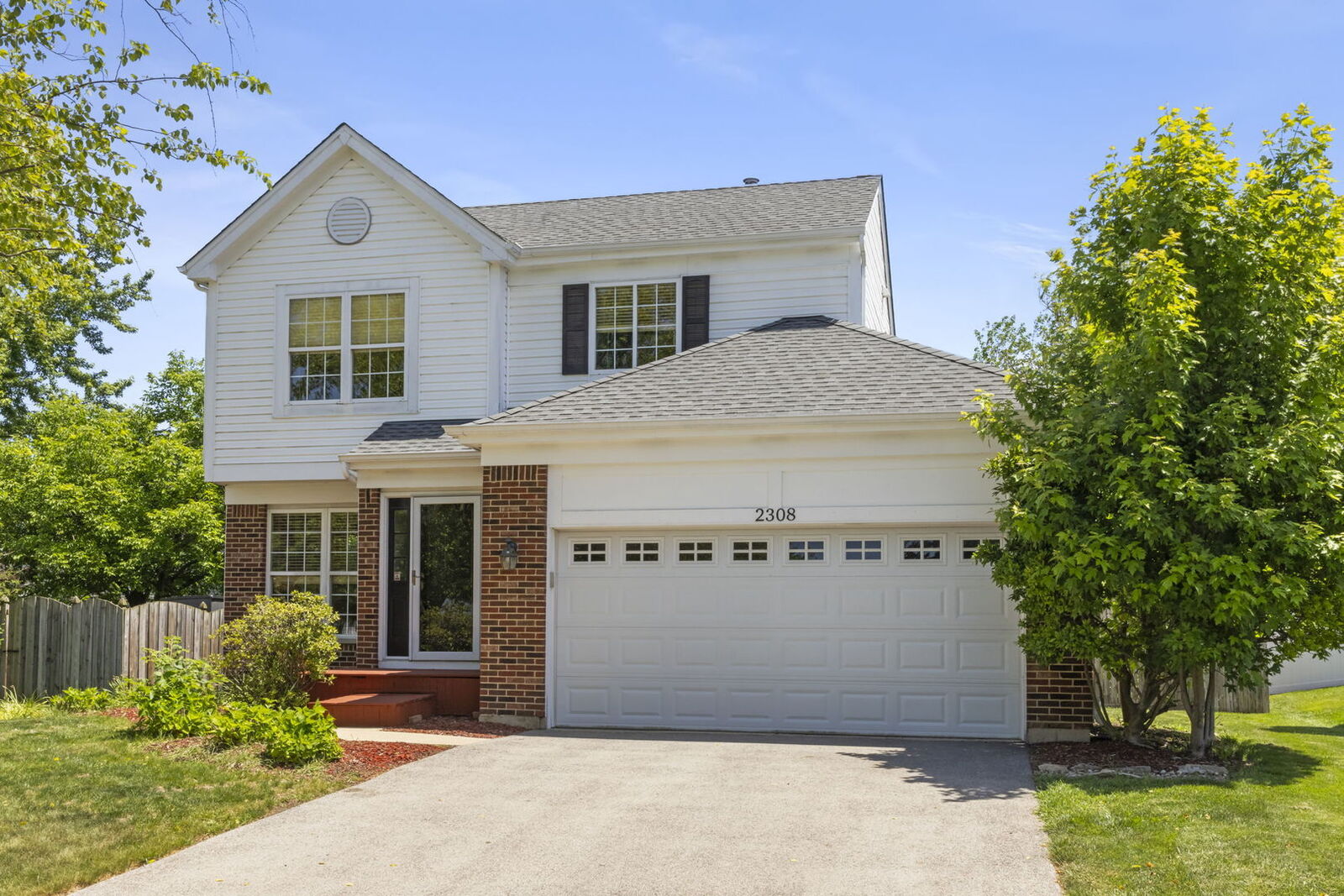 Property Photo: 2308 Periwinkle Court IL 60540