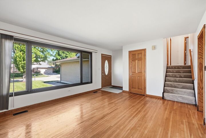 Property Photo: 1432 Schramm Drive IL 60559