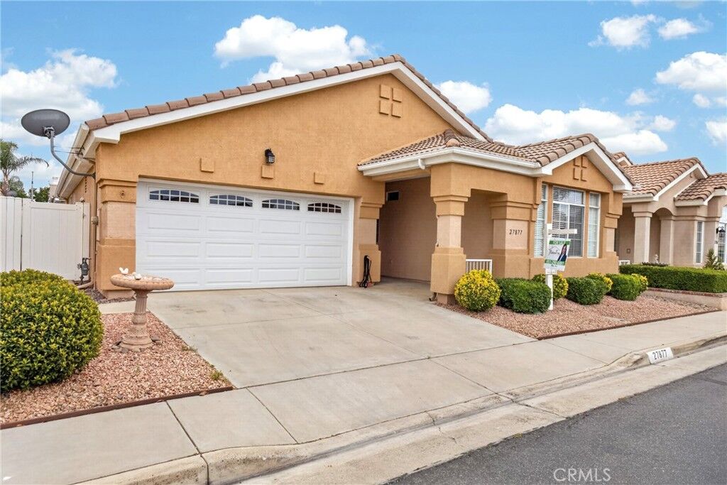 Property Photo:  27877 Blaze  CA 92585 