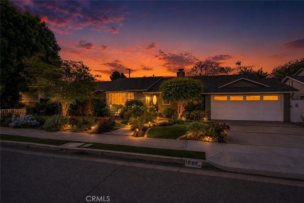 Property Photo:  1224 E Orange Grove  CA 92867 