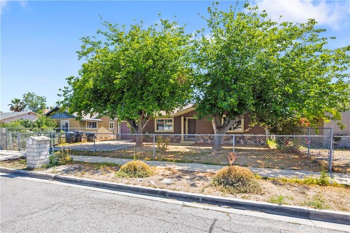 Property Photo:  452 S Harvard  CA 92543 