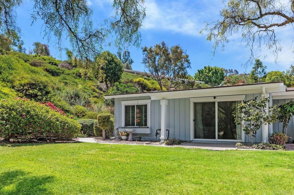 Property Photo: 4402 Shearwater Way CA 92057