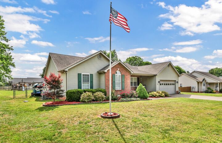 Property Photo: 4111 Dixie Beeline Hwy KY 42286