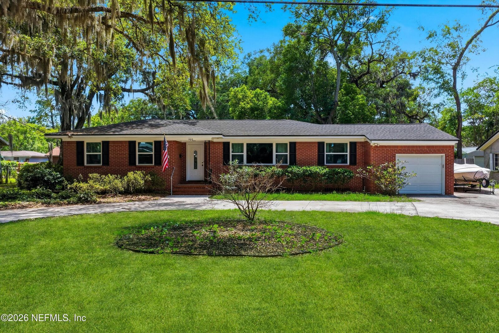 Property Photo:  1426 Glengarry Road  FL 32207 