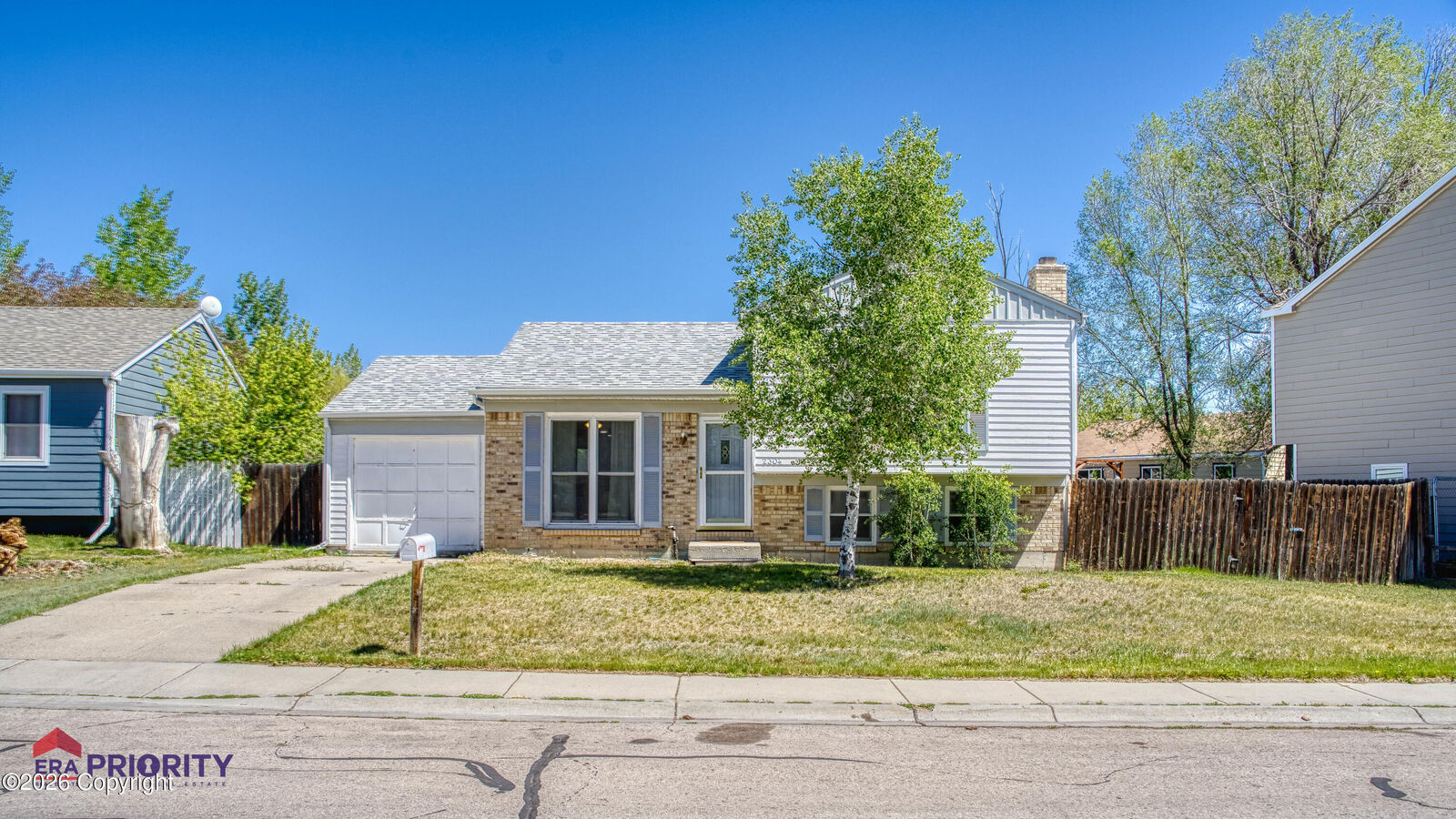 Property Photo:  2304 Cascade Dr -  WY 82718 