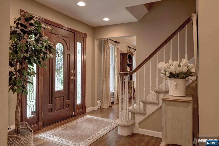 Property Photo:  71 Cheshire Lane  NJ 07456 