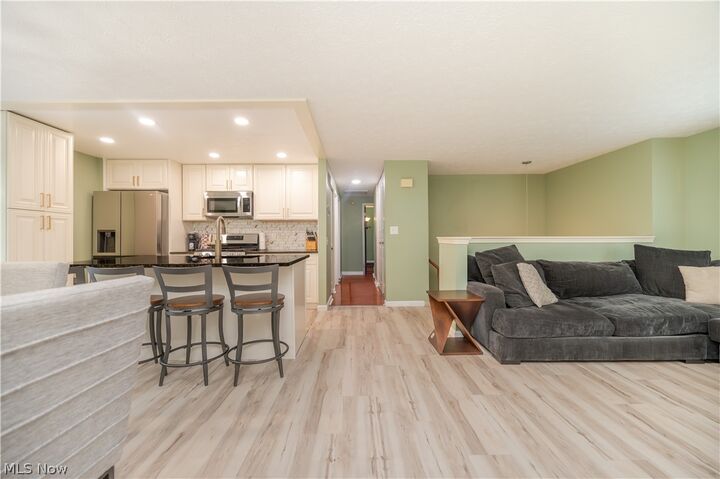 Property Photo:  1431 Raccoon NE  OH 44484 