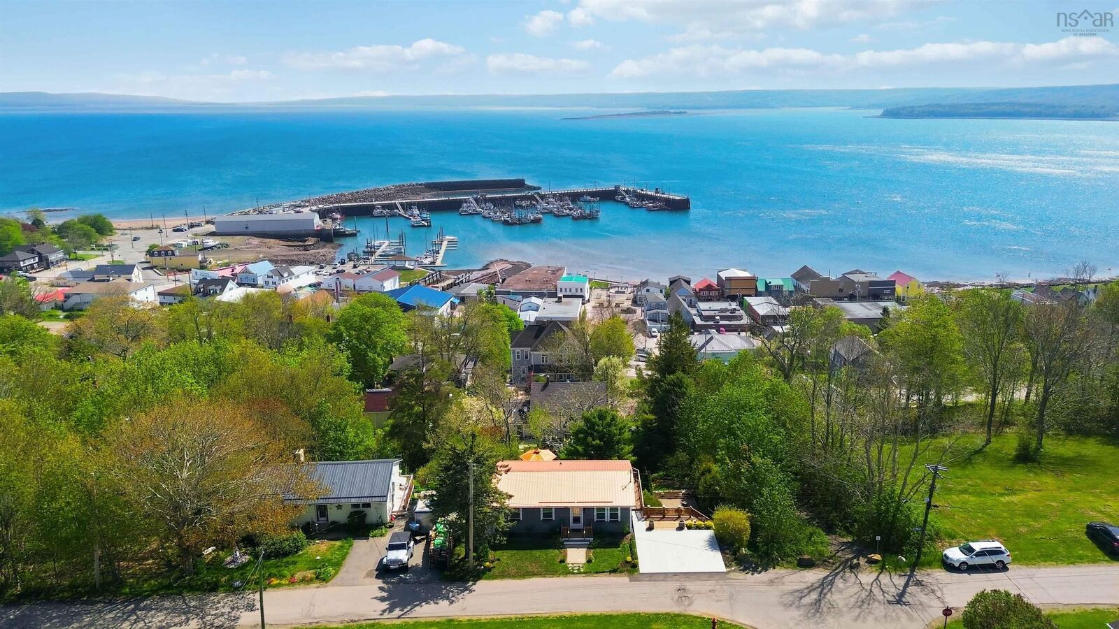 Property Photo:  152 Second Avenue  NS B0V 1A0 