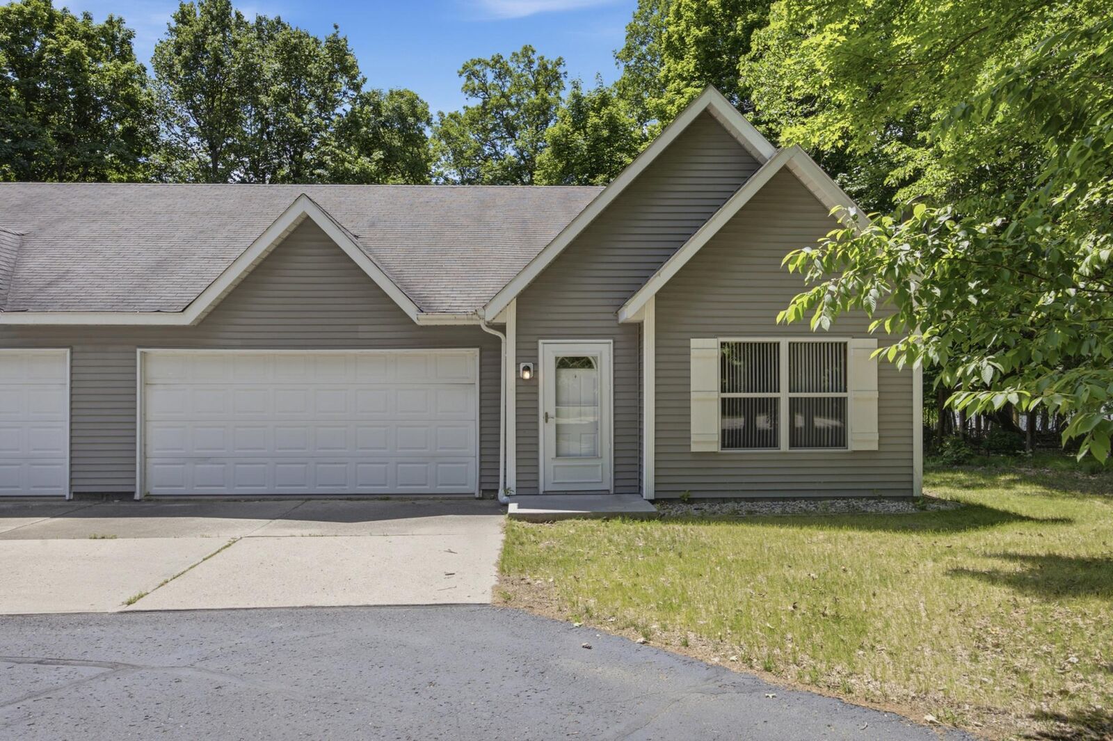 Property Photo:  331 Maple Ridge Court  MN 56501 