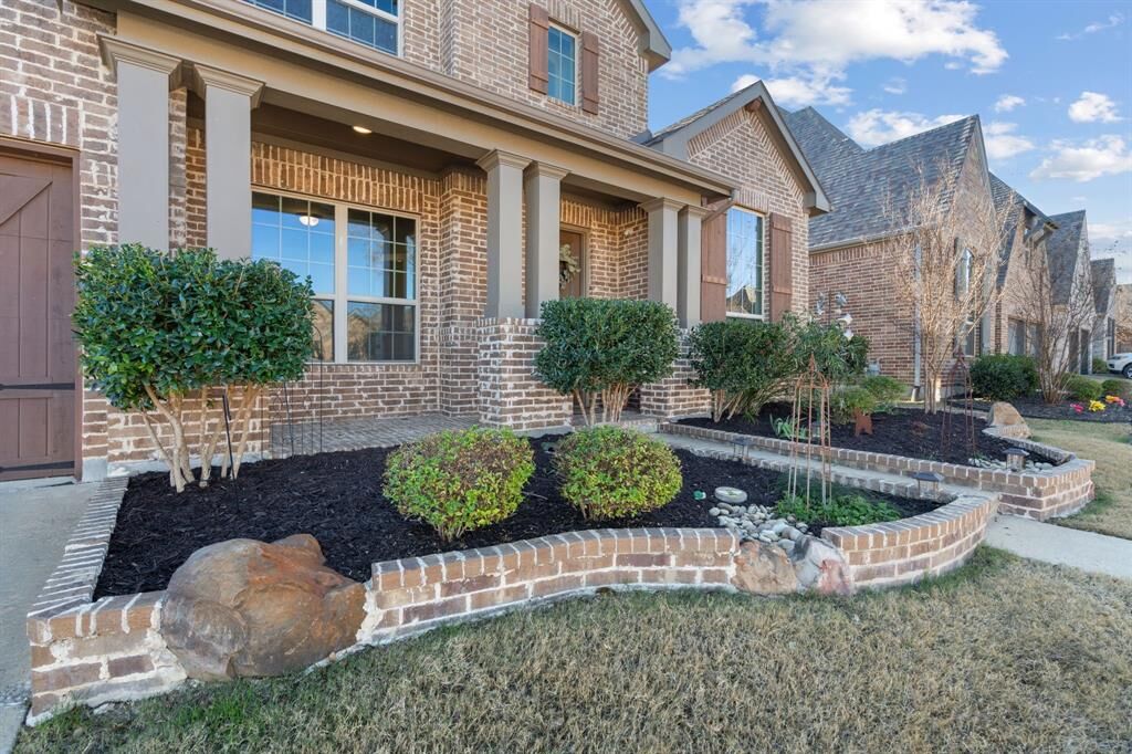 Property Photo:  1413 10th Street  TX 76226 