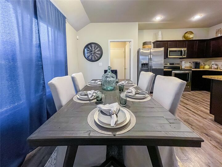 Property Photo:  452 Beaunoir Avenue  AR 72745 