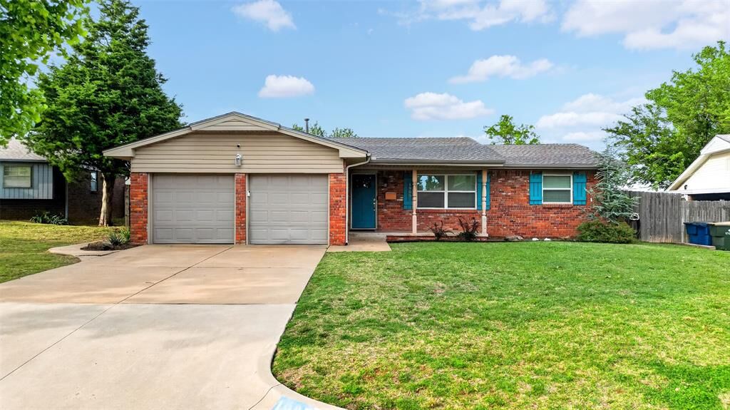 Property Photo:  1905 Plymouth Lane  OK 73120 