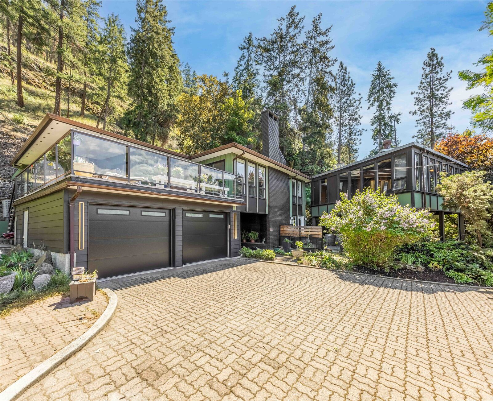 Photo de la propriété: 155 Clifton Road N BC V1V 1A2