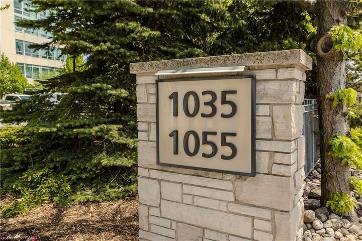 Property Photo:  1055 Southdown Road 312  ON L5J 0A3 