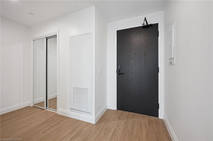 Property Photo:  410 Westhaven Street 206  ON N2T 0E2 