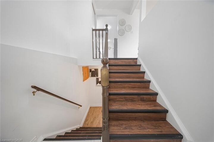 Property Photo:  89 Ristau Crescent  ON N2E 3A9 