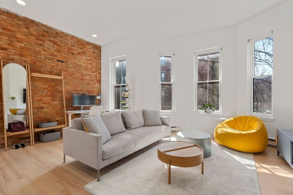 Property Photo: 197 West Canton Street 2 MA 02116