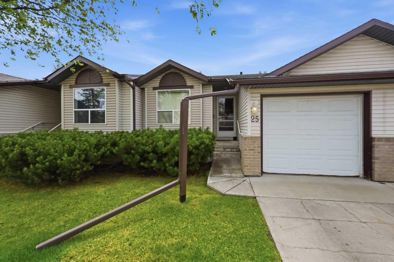 Property Photo:  25 Tararidge Circle NE  AB T3J 3W4 